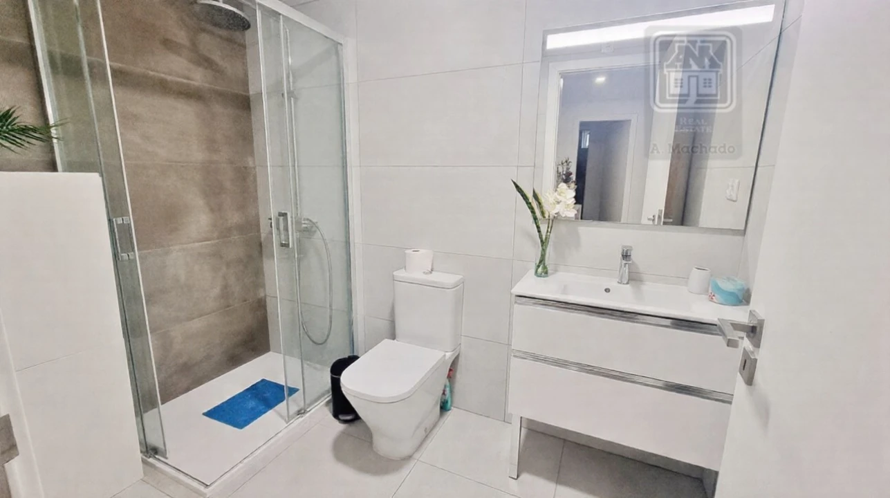 Apartamento T2 para Venda em Ponta Delgada (São José) Foto 18