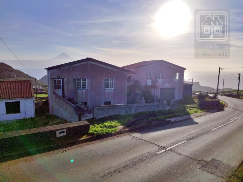 Moradia T4 para Venda em Velas (São Jorge) Foto 8