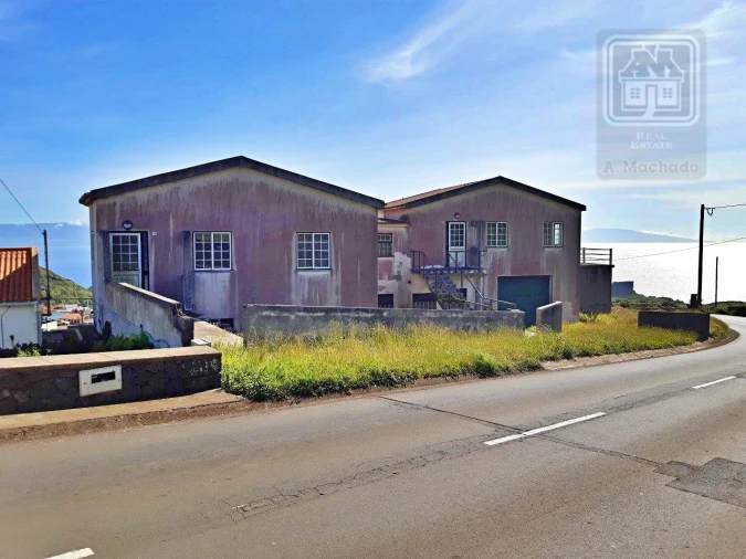 Moradia T4 para Venda em Velas (São Jorge) Foto 1