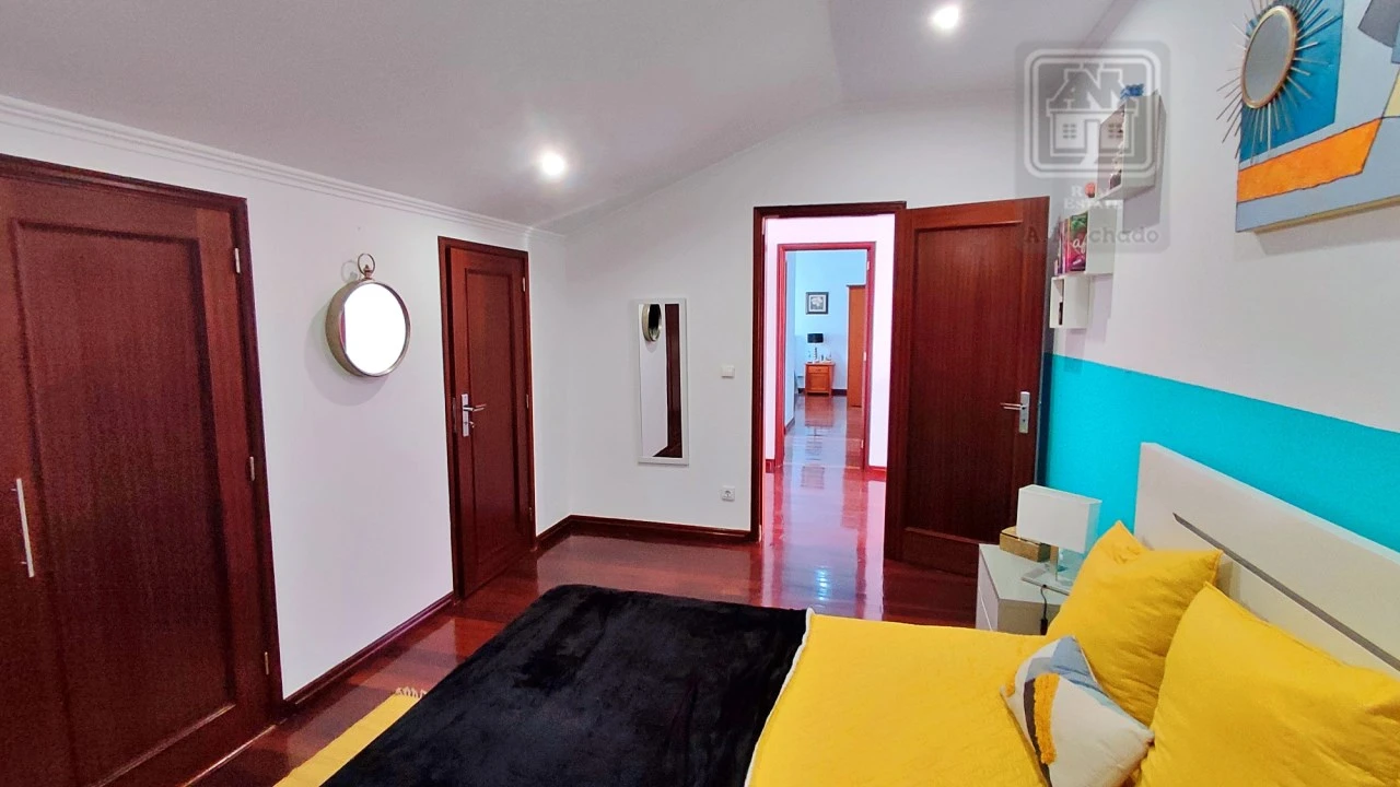 Moradia T7 para Venda em Fenais da Luz Foto 42