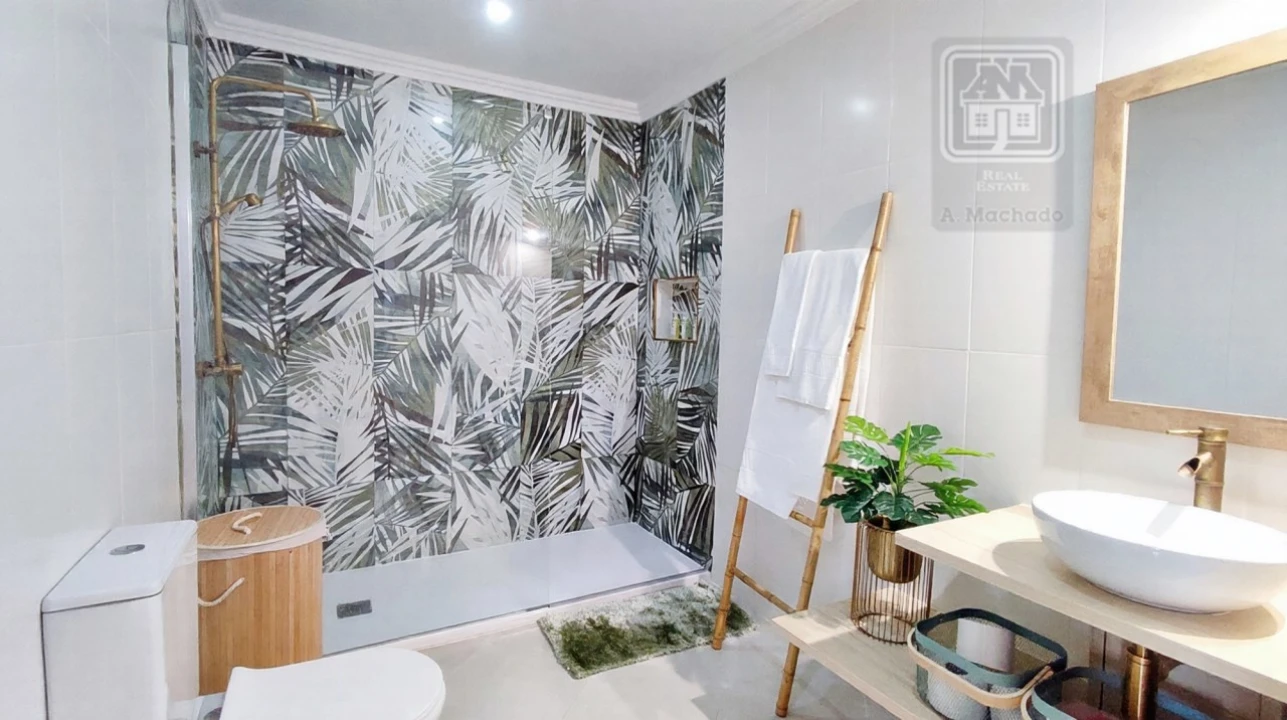 Moradia T7 para Venda em Fenais da Luz Foto 48