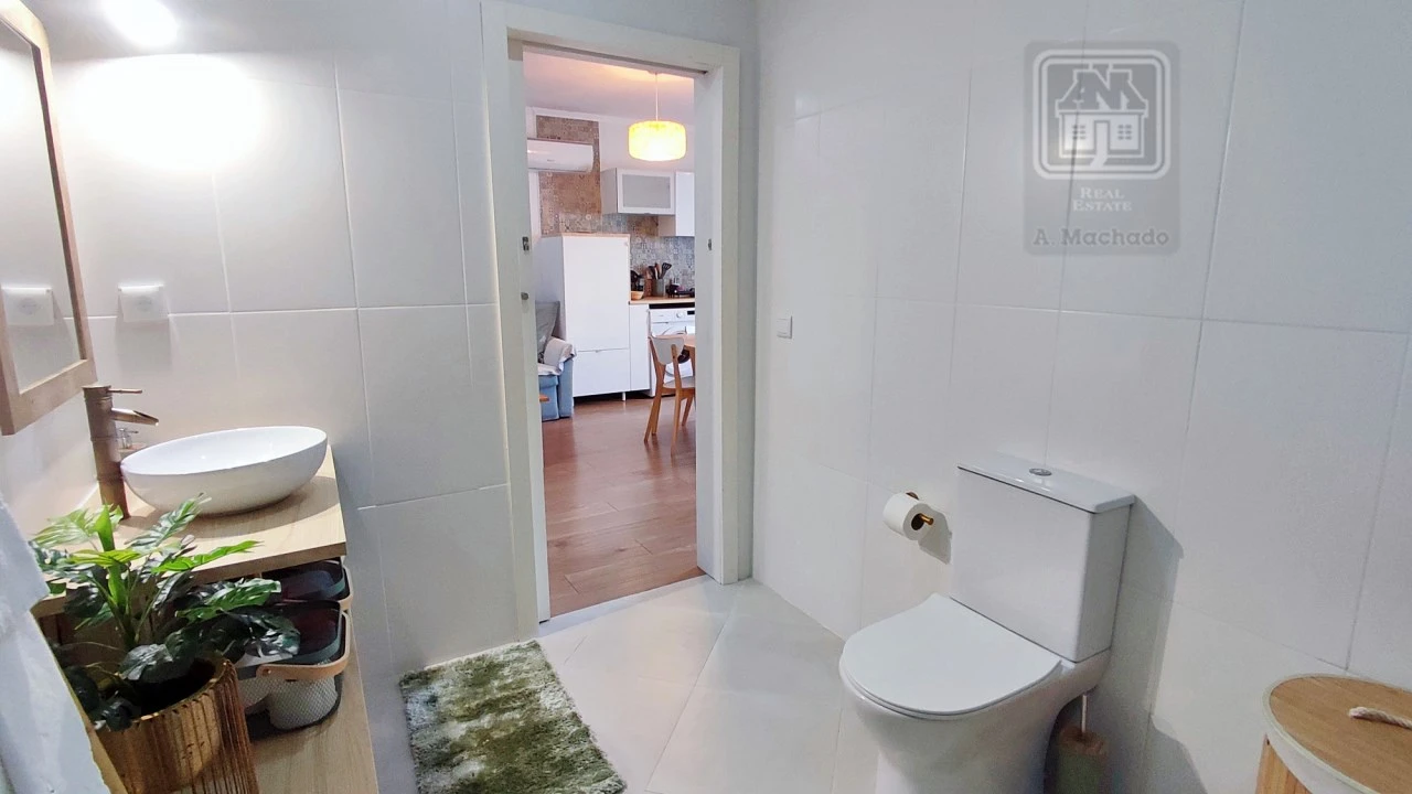 Moradia T7 para Venda em Fenais da Luz Foto 49