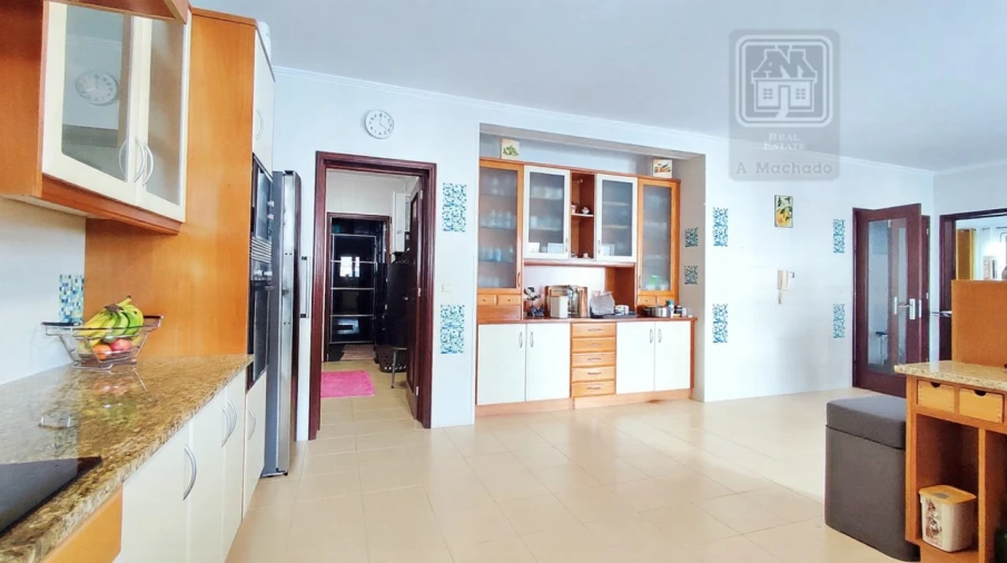 Moradia T7 para Venda em Fenais da Luz Foto 20