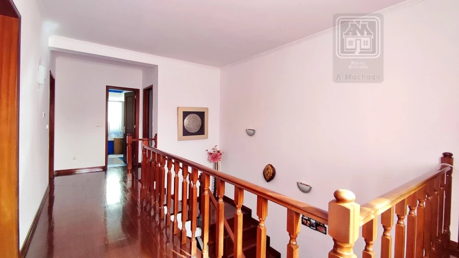 Moradia T7 para Venda em Fenais da Luz Foto 25