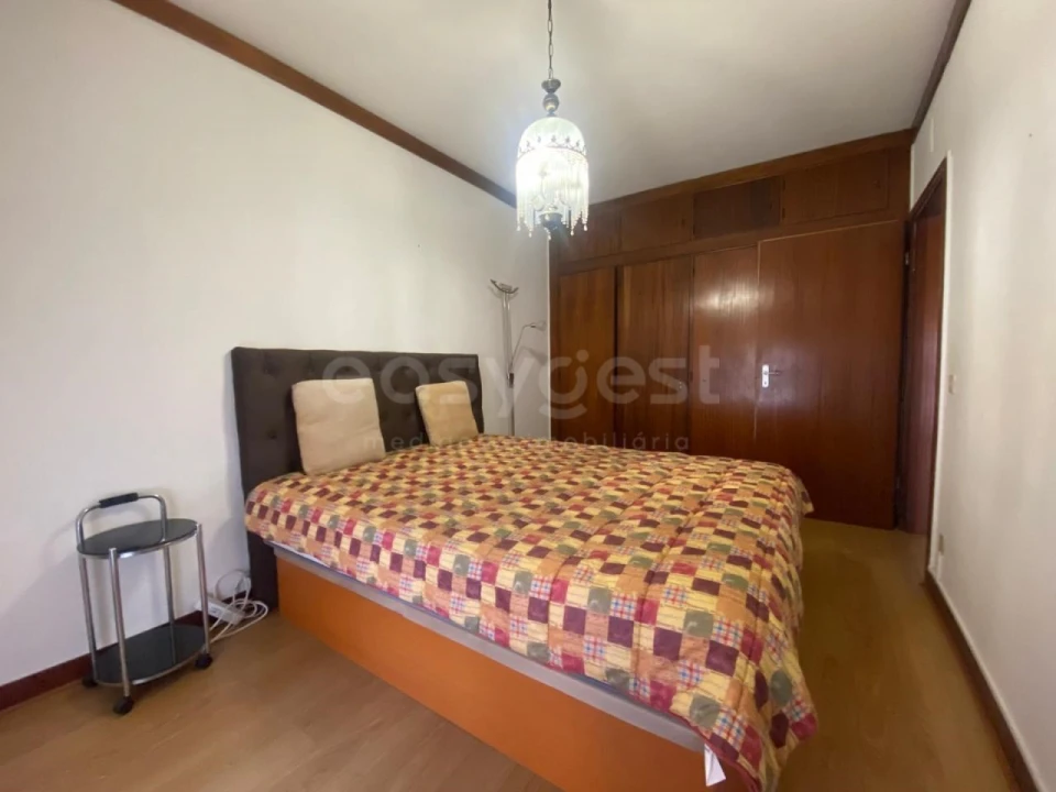 Apartamento T2 para Arrendamento em Sé Nova, Santa Cruz, Almedina e São Bartolomeu Foto 4
