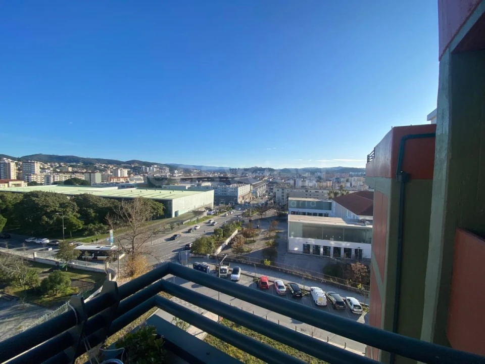 Apartamento T2 para Arrendamento em Sé Nova, Santa Cruz, Almedina e São Bartolomeu Foto 12