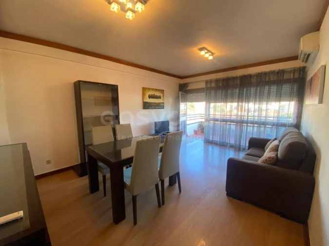 Apartamento T2 para Arrendamento em Sé Nova, Santa Cruz, Almedina e São Bartolomeu Foto 2