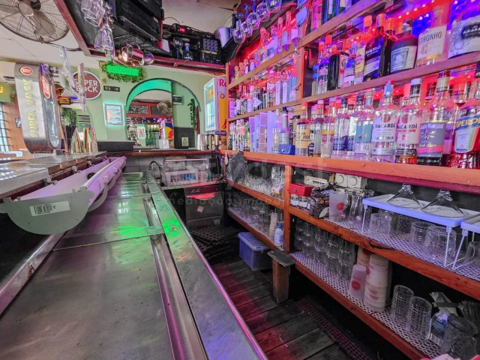 Prédio para Arrendamento em Lagos (São Sebastião e Santa Maria) Foto 33