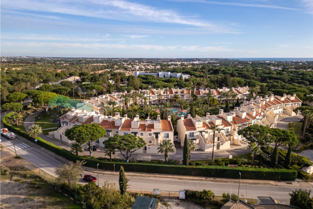 Apartamento T2 para Venda em Quarteira Foto 33
