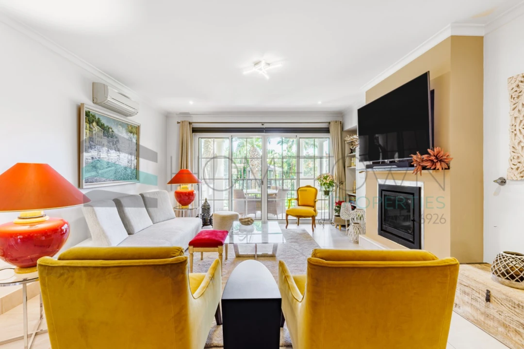 Apartamento T2 para Venda em Quarteira Foto 7