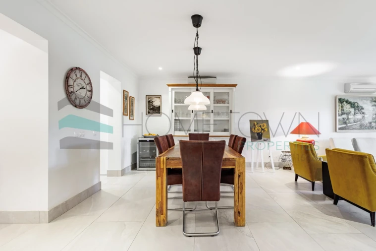 Apartamento T2 para Venda em Quarteira Foto 3