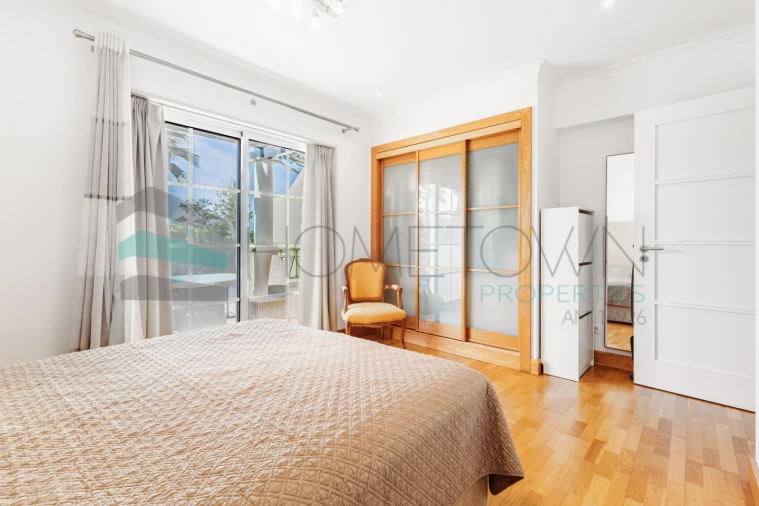 Apartamento T2 para Venda em Quarteira Foto 13