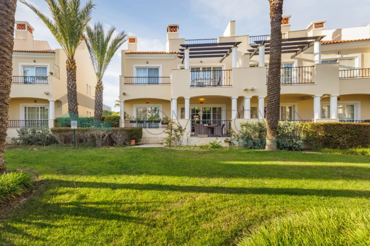 Apartamento T2 para Venda em Quarteira Foto 26