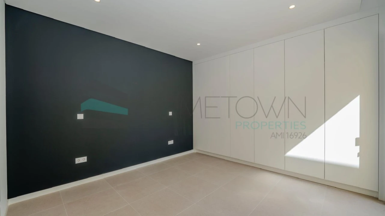 Moradia T3 para Venda em Quarteira Foto 8