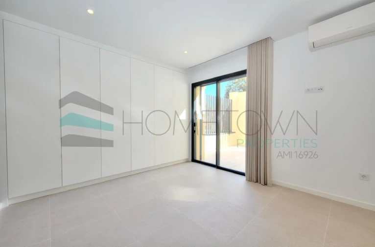 Moradia T3 para Venda em Quarteira Foto 14