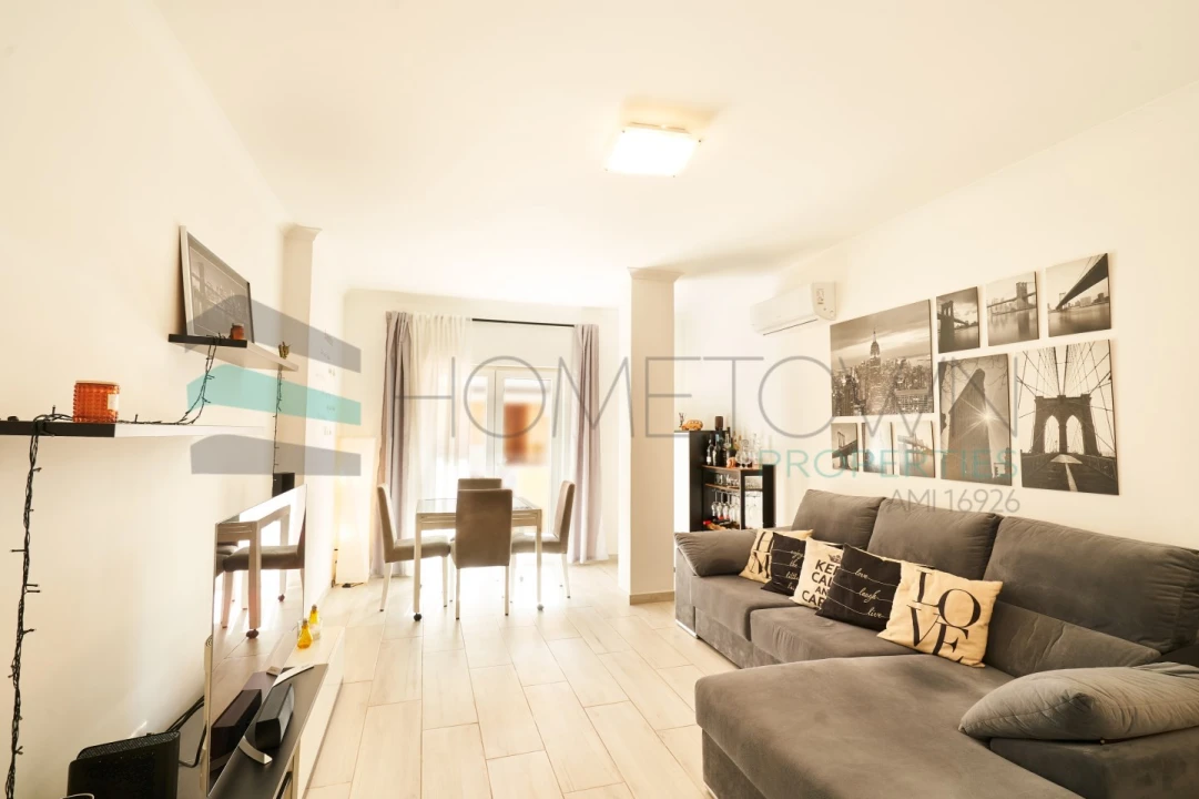 Apartamento T2 para Venda em Quarteira Foto 1