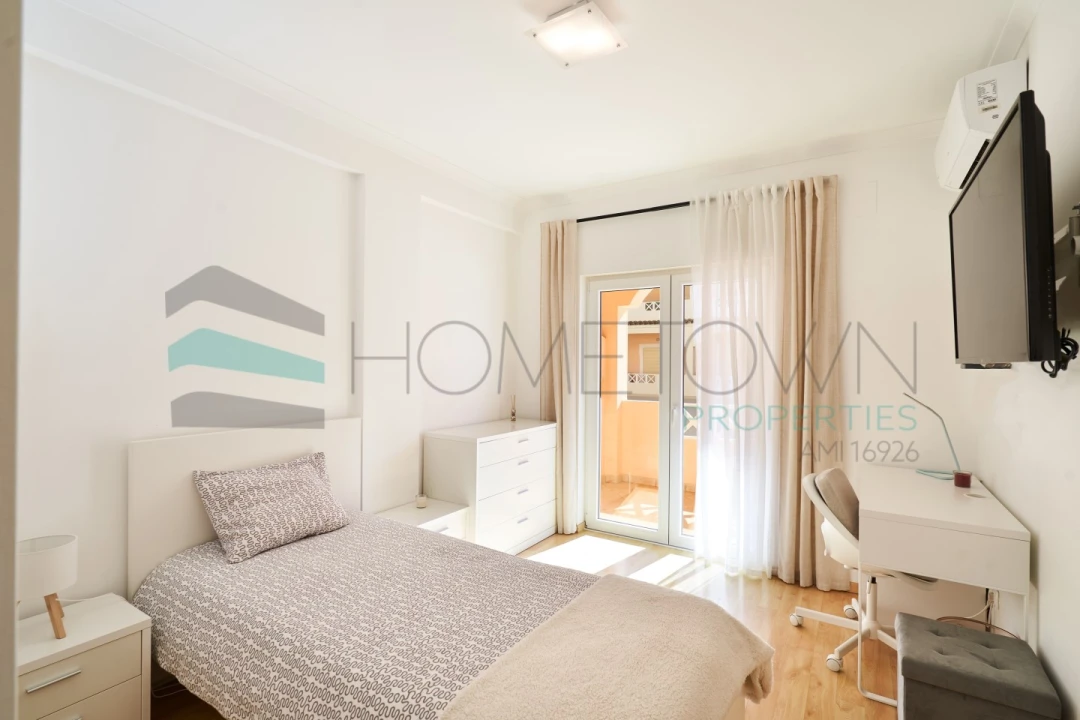 Apartamento T2 para Venda em Quarteira Foto 24