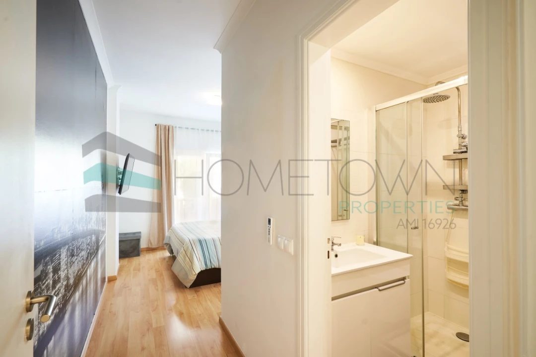 Apartamento T2 para Venda em Quarteira Foto 31