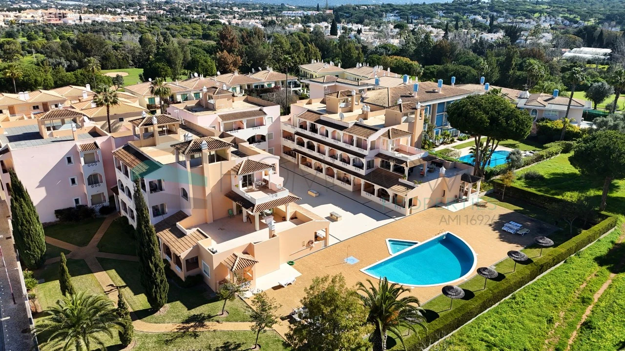 Apartamento T2 para Venda em Quarteira Foto 35