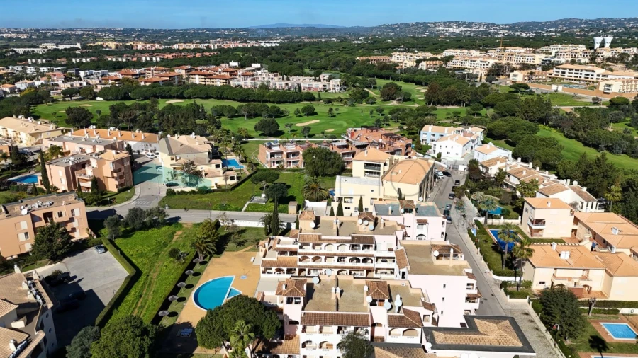 Apartamento T2 para Venda em Quarteira Foto 39