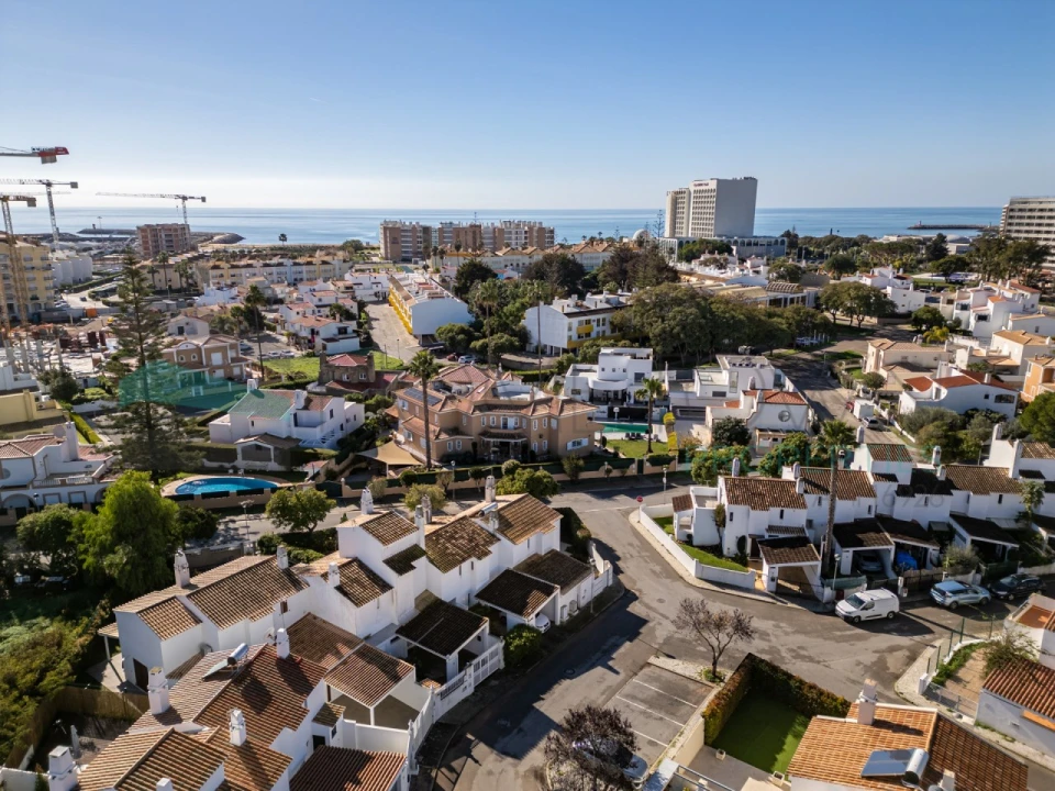 Moradia T2 para Venda em Quarteira Foto 25