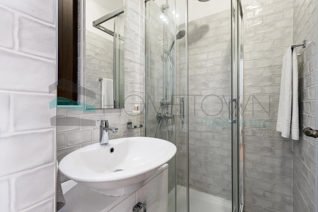 Moradia T2 para Venda em Quarteira Foto 13