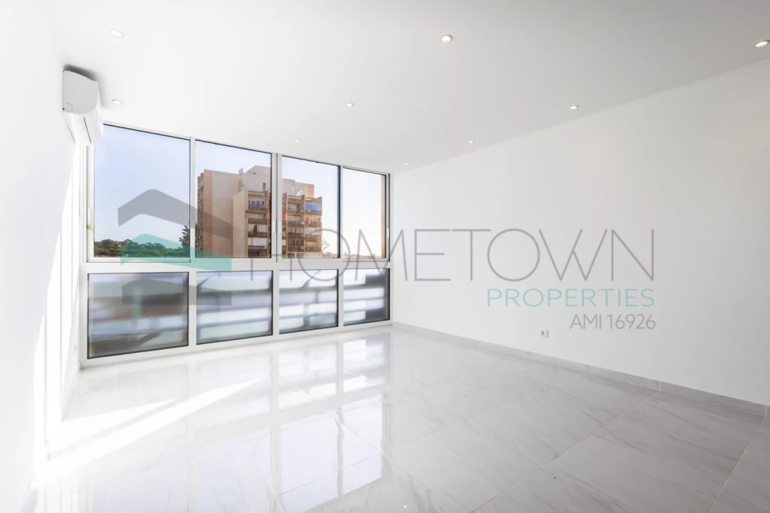 Apartamento para Venda em Quarteira Foto 6