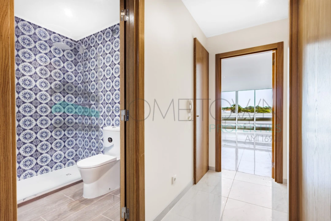 Apartamento para Venda em Quarteira Foto 11