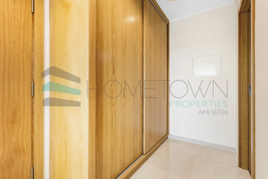 Apartamento para Venda em Quarteira Foto 16