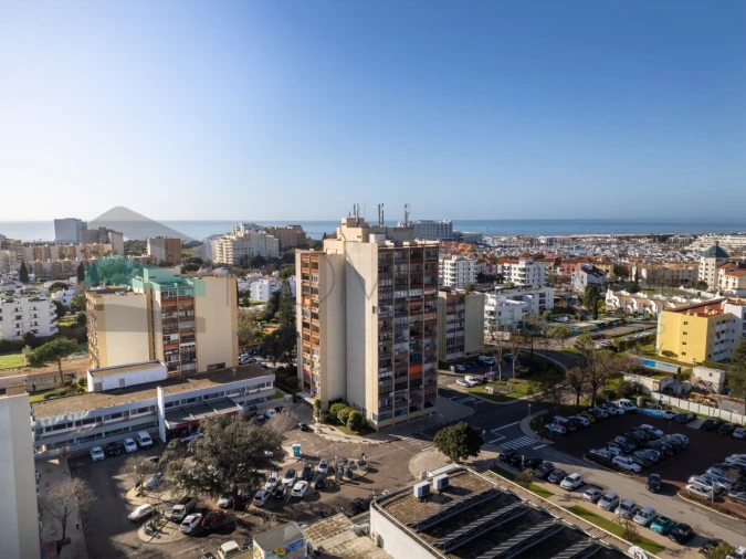 Apartamento para Venda em Quarteira Foto 18