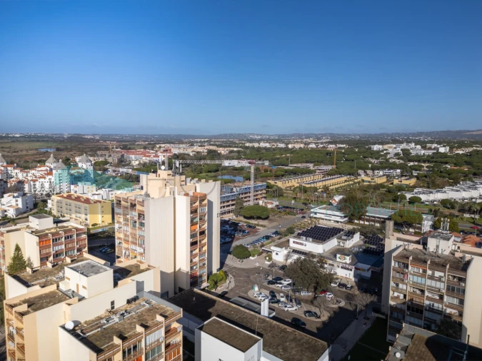 Apartamento para Venda em Quarteira Foto 17