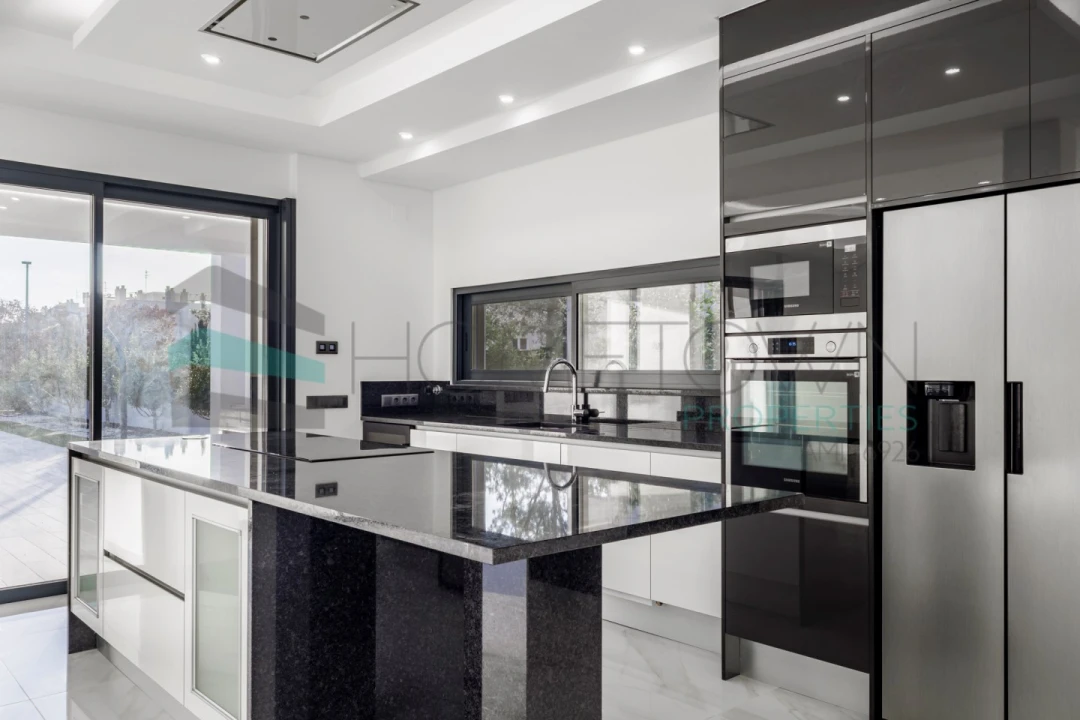 Moradia T3 para Venda em Quarteira Foto 8