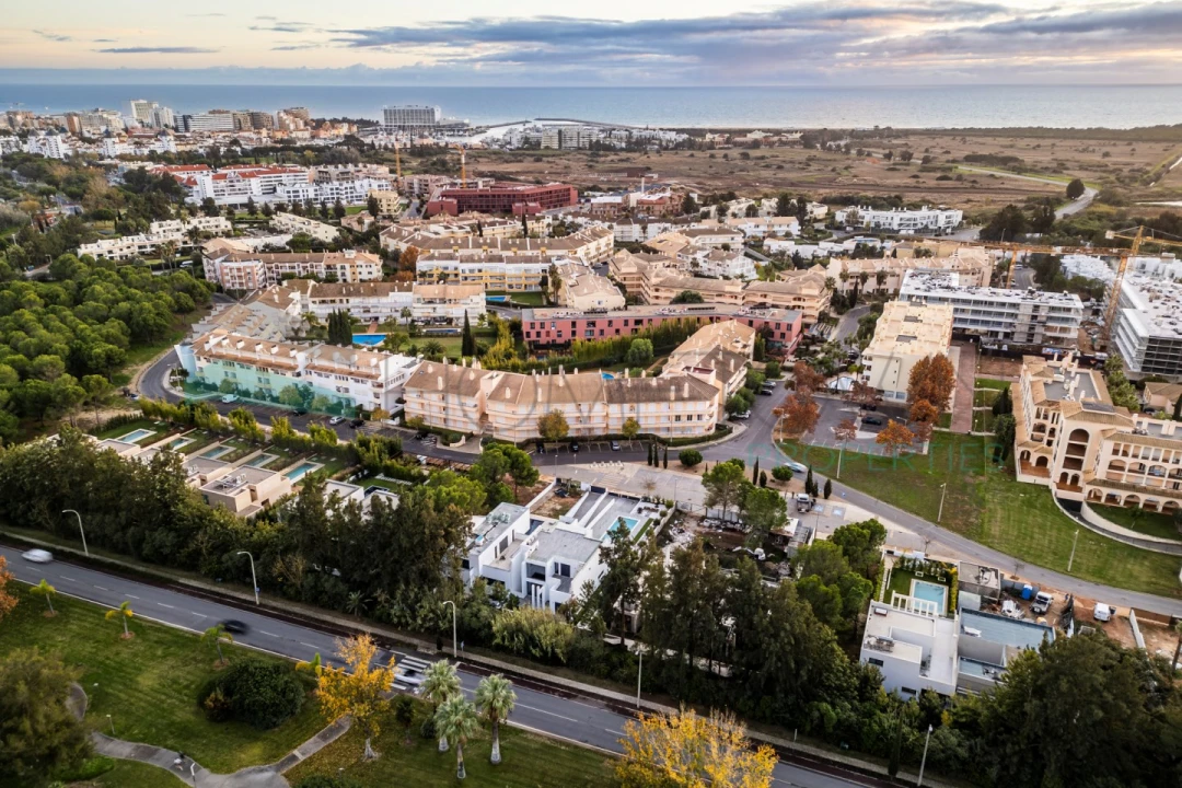 Moradia T3 para Venda em Quarteira Foto 9