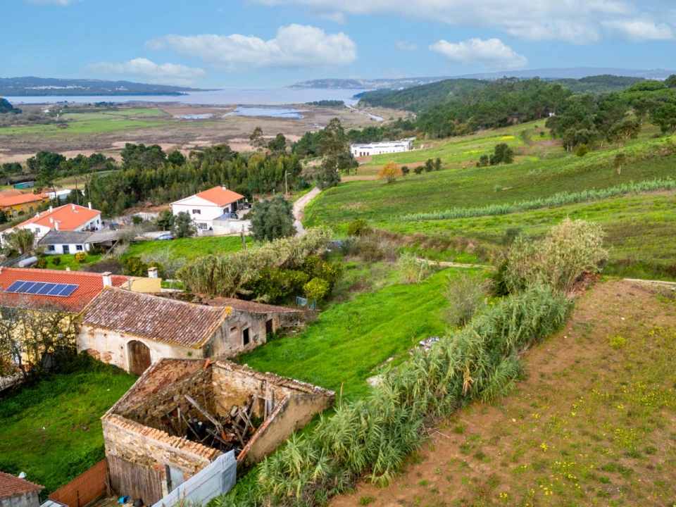 Moradia T4 para Venda em Santa Maria, São Pedro e Sobral da Lagoa Foto 5