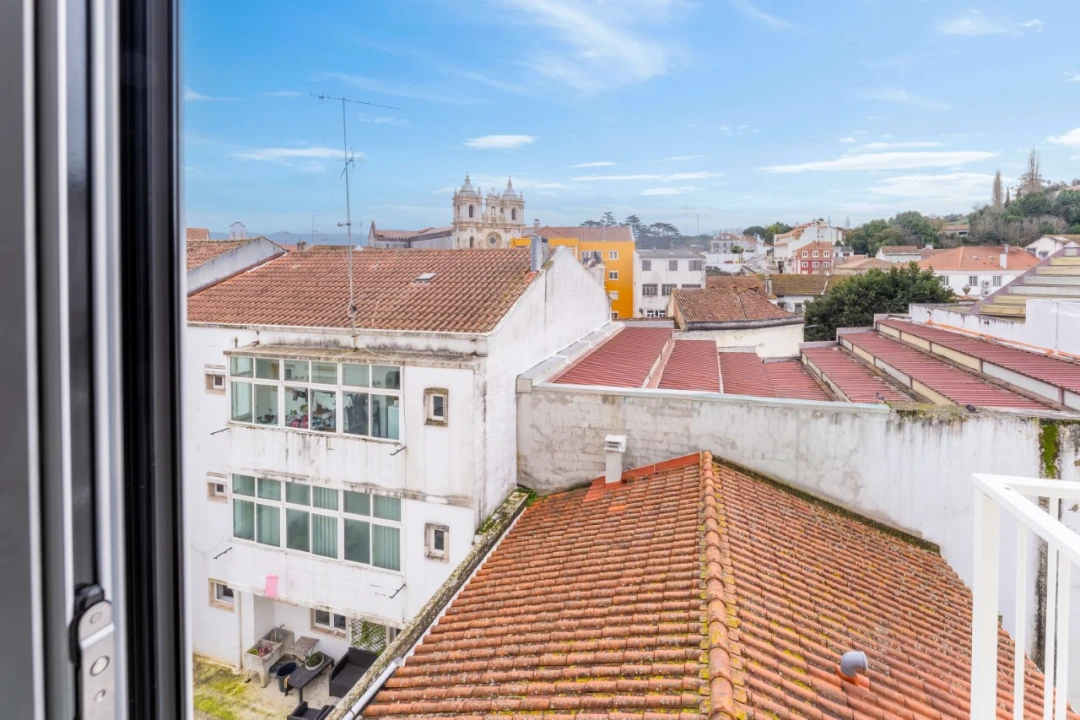 Apartamento T2 para Venda em Alcobaça e Vestiaria Foto 27