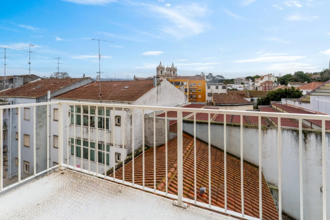 Apartamento T2 para Venda em Alcobaça e Vestiaria Foto 29