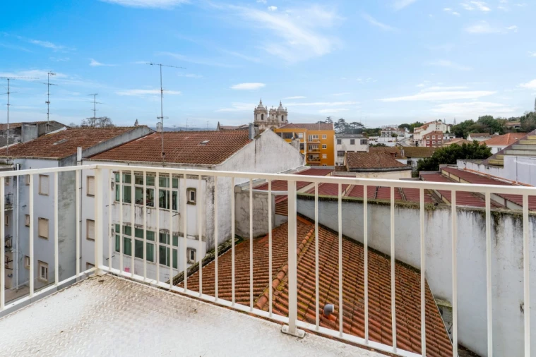 Apartamento T2 para Venda em Alcobaça e Vestiaria Foto 29