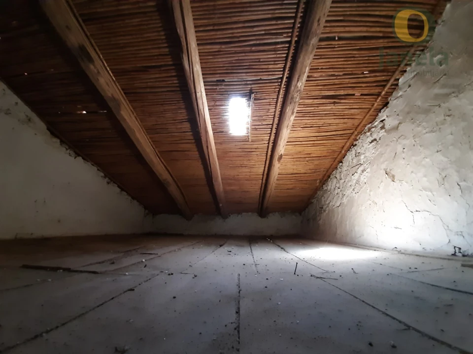 Moradia T1 para Venda em Salir Foto 6