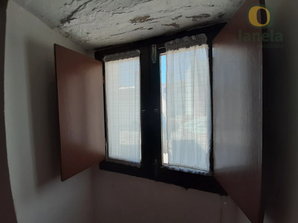 Moradia T1 para Venda em Salir Foto 17