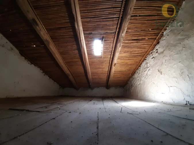 Moradia T1 para Venda em Salir Foto 6