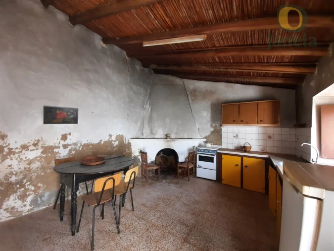 Moradia T1 para Venda em Salir Foto 7