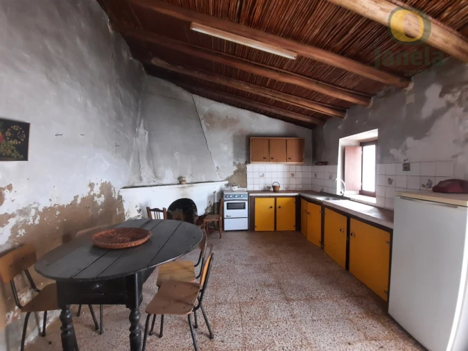 Moradia T1 para Venda em Salir Foto 3