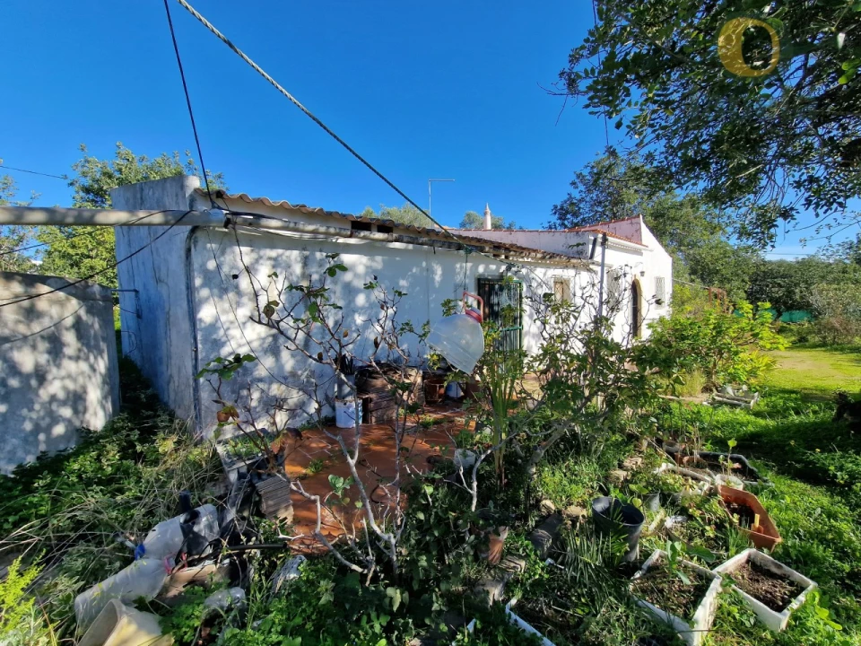 Moradia T1 para Venda em Santa Barbara de Nexe Foto 10