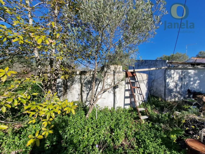 Moradia T1 para Venda em Santa Barbara de Nexe Foto 12