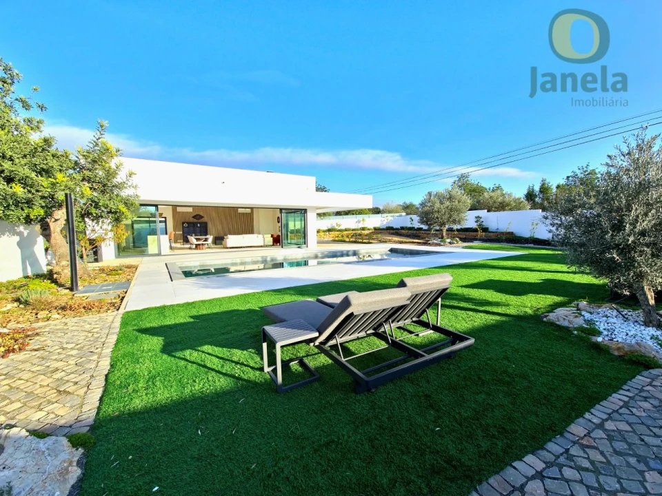 Moradia T4 para Venda em São Brás de Alportel Foto 2