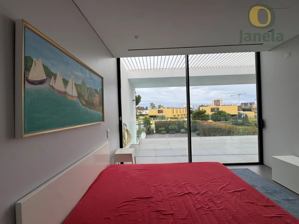 Moradia T4 para Venda em Quarteira Foto 19