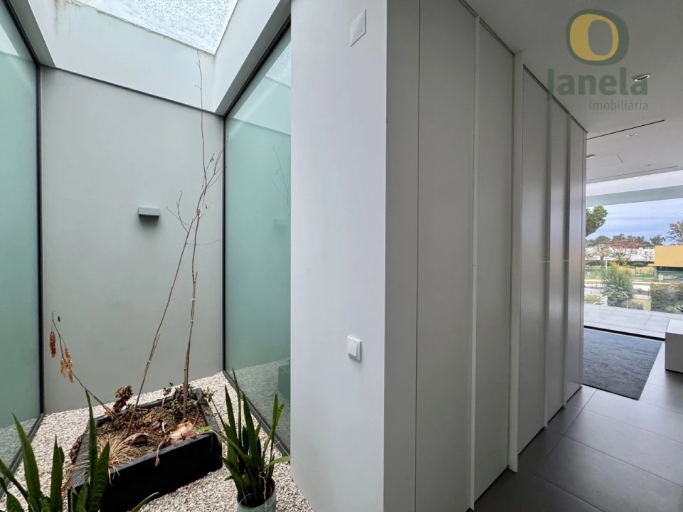 Moradia T4 para Venda em Quarteira Foto 23