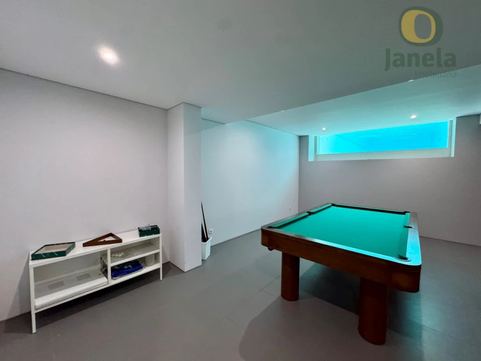 Moradia T4 para Venda em Quarteira Foto 31