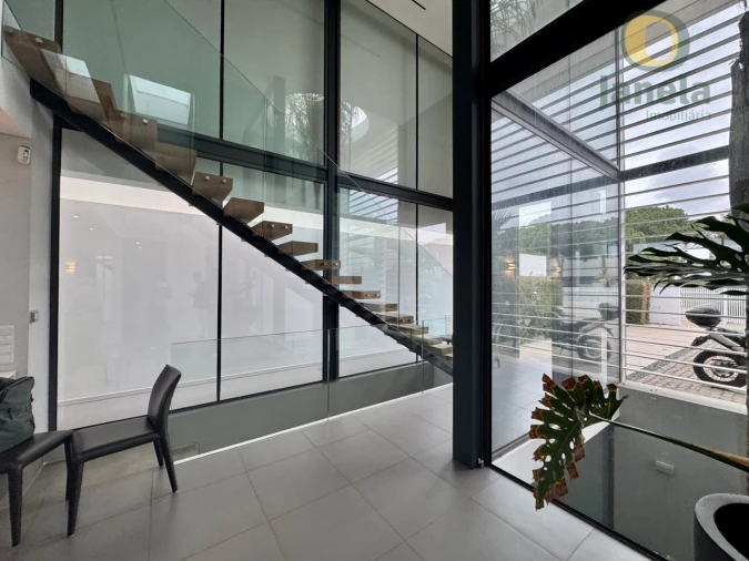 Moradia T4 para Venda em Quarteira Foto 6