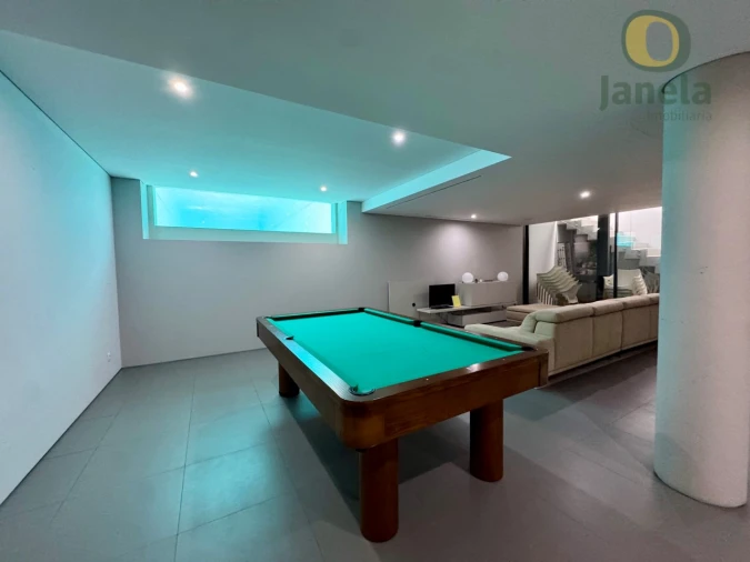 Moradia T4 para Venda em Quarteira Foto 30